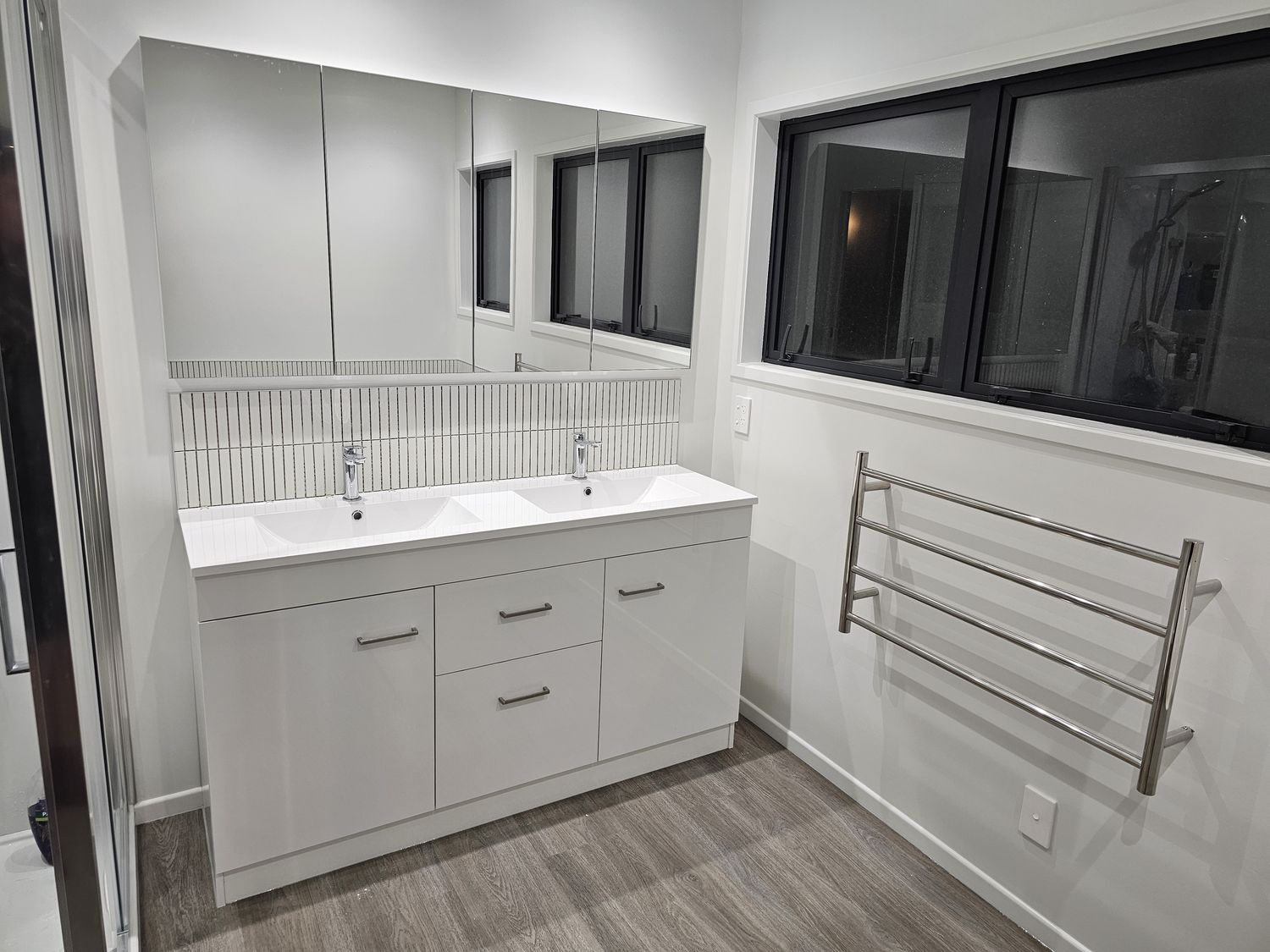 Taharoa bathroom renovation, double vanity and heated rail